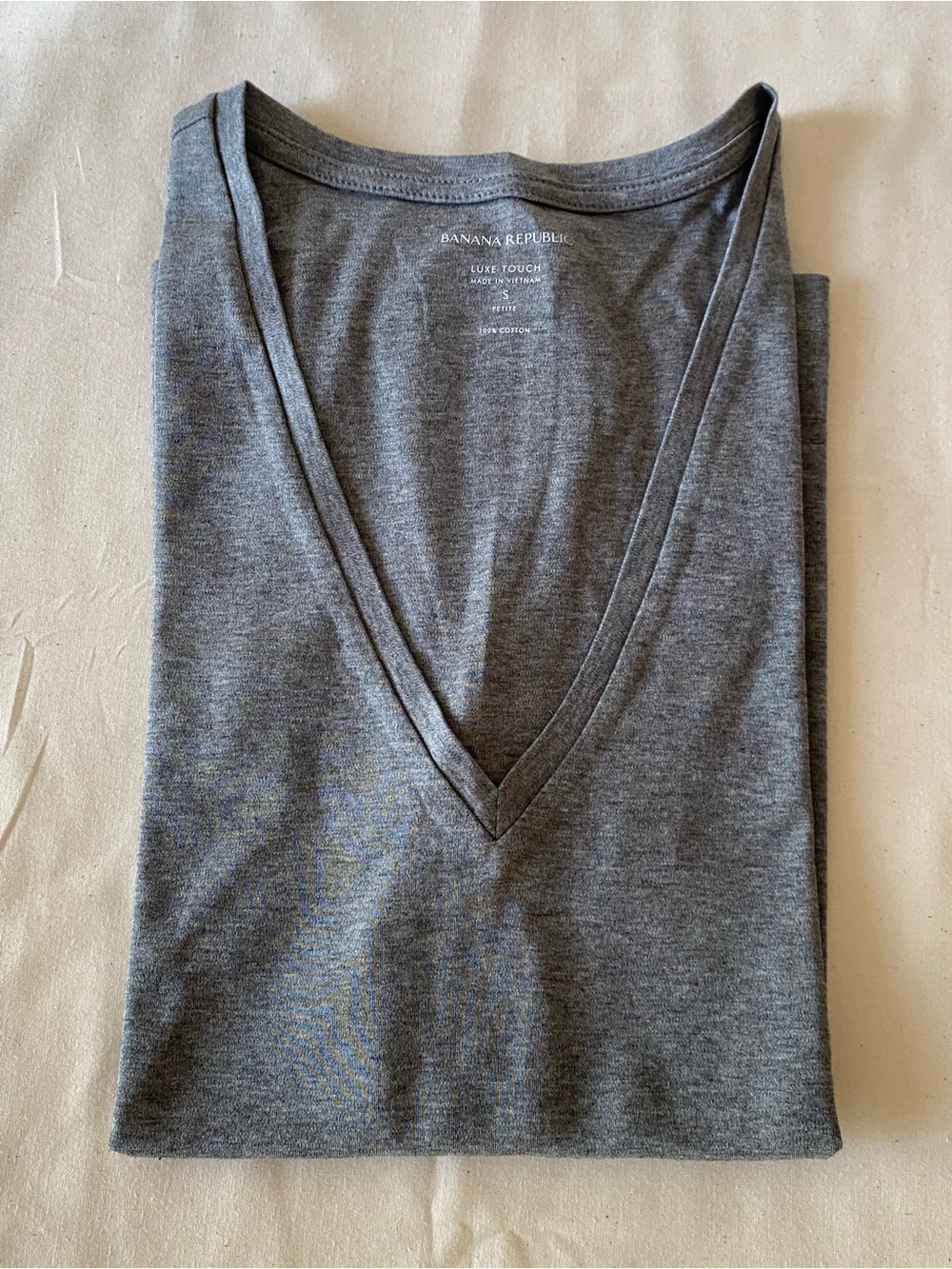 Banana Republic Gray V-Neck Luxe Touch Tee - Picture 5 of 6